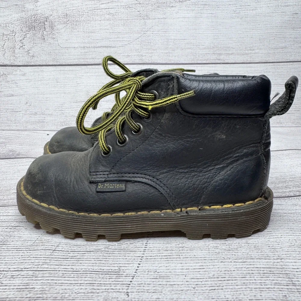 Dr Martens Kids Black Leather Lace Up Boots Made in England Little Kid size‎ 10